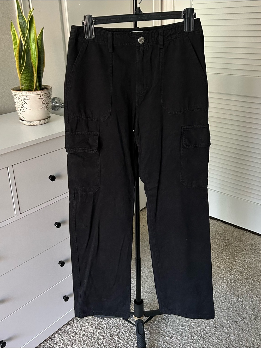 Zara Black Cargo Pants with Side Pockets